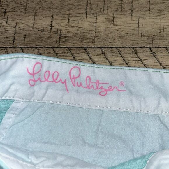 Lilly Pulitzer scallop trim Butter🧈cup Shorts 🩳 4 pockets 4 gear ⚙️ 💄 💳🪪💵 - Picture 3 of 17